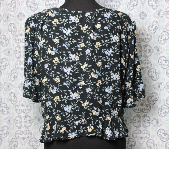 American Eagle Outfitters Size Large Women's Floral Crop Top Deep V Ruffles - Picture 5 of 8